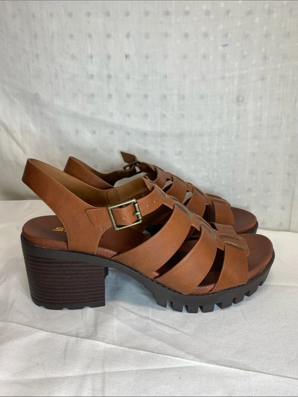 Soda Shoes EMI Women’s Brown Lug Sole Chunky Platform Heel Sandals 9.5